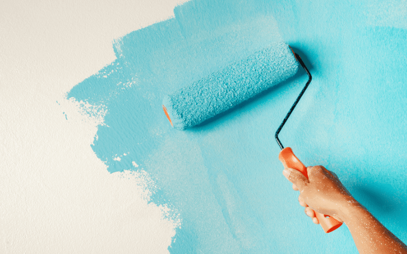 Malowanie ścian jako środek na zapach stęchlizny